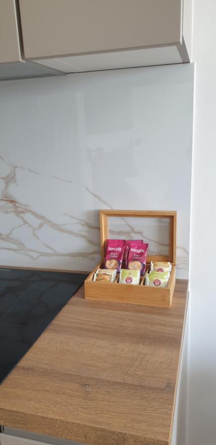 Studio Apartment Hana Pula Ngoại thất bức ảnh