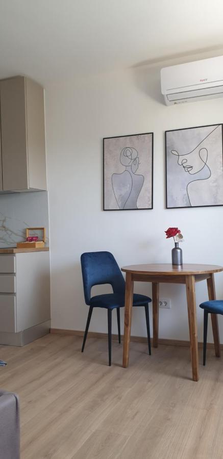 Studio Apartment Hana Pula Ngoại thất bức ảnh